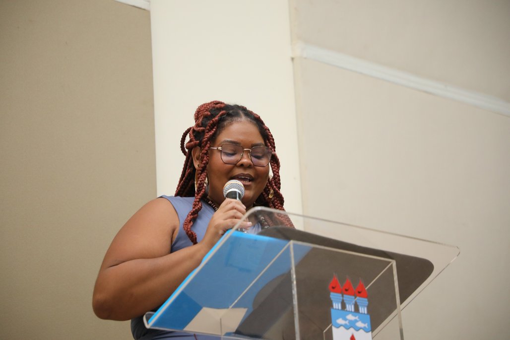 Doutor Honoris Causa \u002D Profa Cida