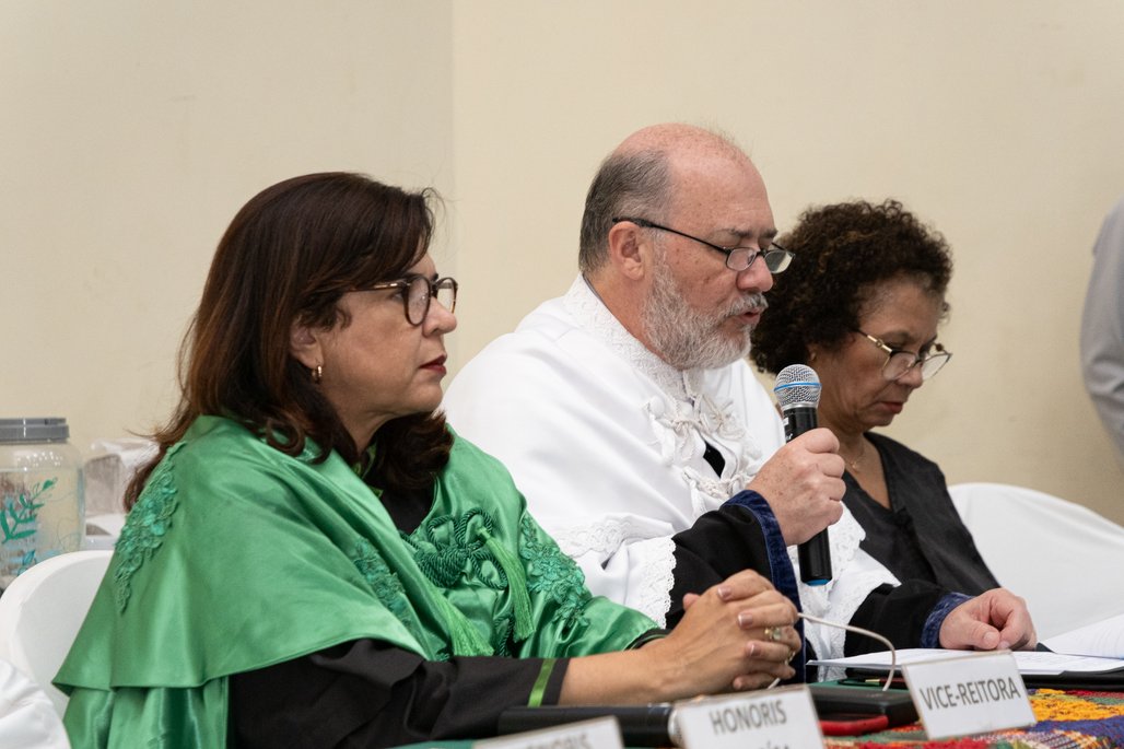 Solenidade Honoris Causa e Professoras Eméritas Enfermagem