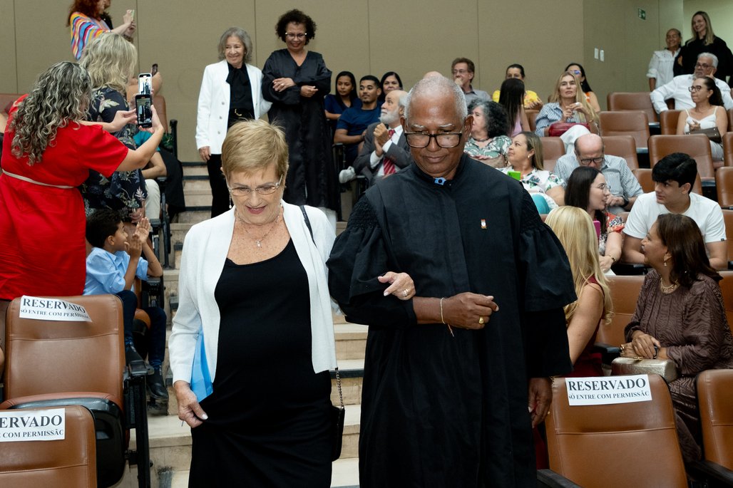 Solenidade Honoris Causa e Professoras Eméritas Enfermagem