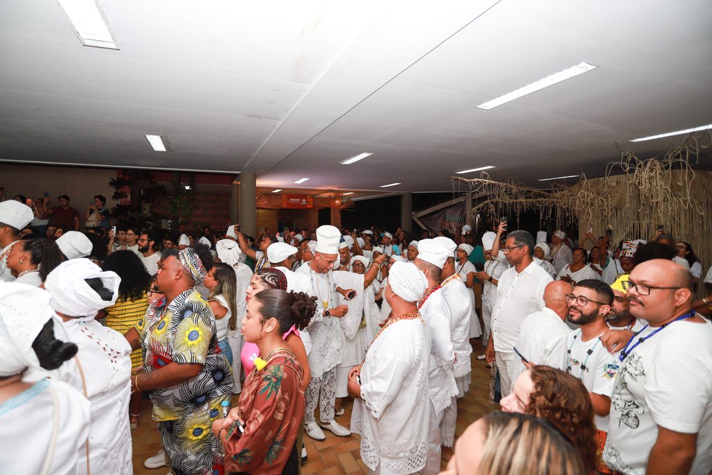 Bienal do Livro de lagoas 2025 \u002D dia 1 \u002D 31/10