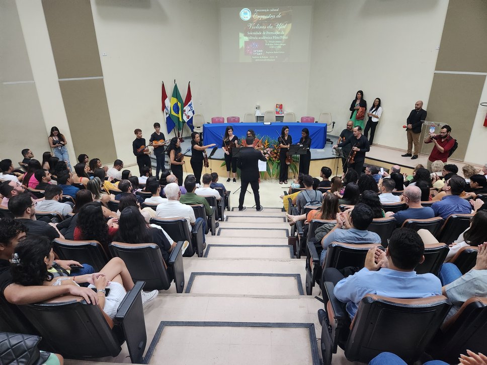 Excelência acadêmica 2025