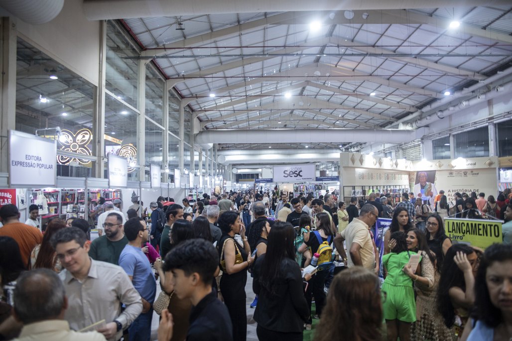 Bienal do Livro de lagoas 2025 \u002D dia 2 \u002D 01/11