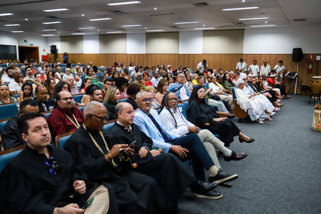 Bienal do Livro de lagoas 2025 \u002D dia 2 \u002D 01/11