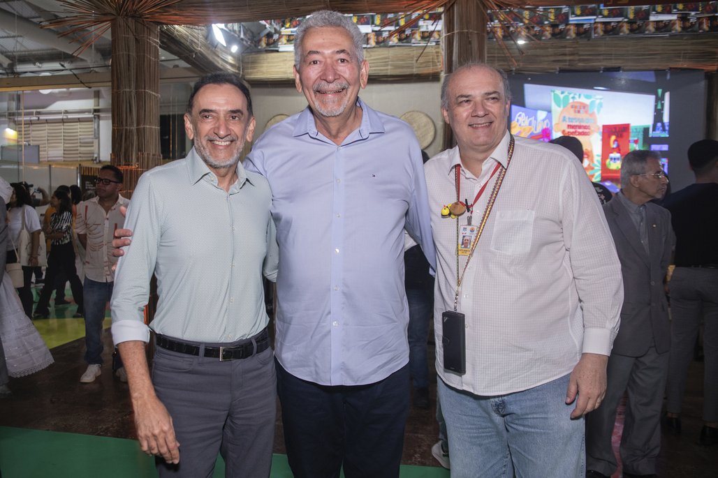 Bienal do Livro de lagoas 2025 \u002D dia 31/10 Adriano arantos