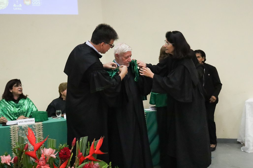 Solenidade Honoris Causa ICBS