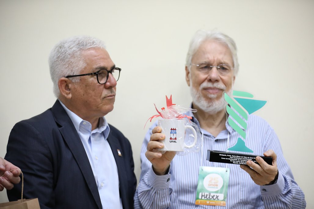 25 anos Curso Farmácia