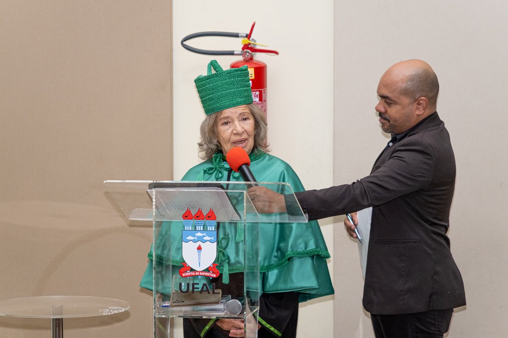 Solenidade Honoris Causa e Professoras Eméritas Enfermagem