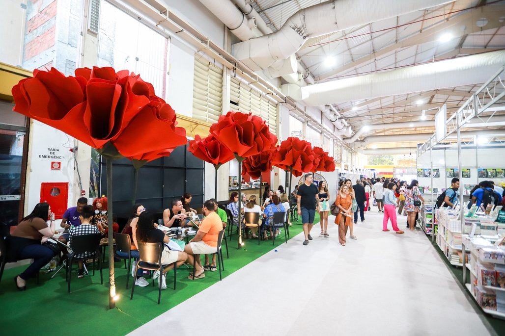 Bienal do Livro de lagoas 2025 \u002D dia 2 \u002D 01/11