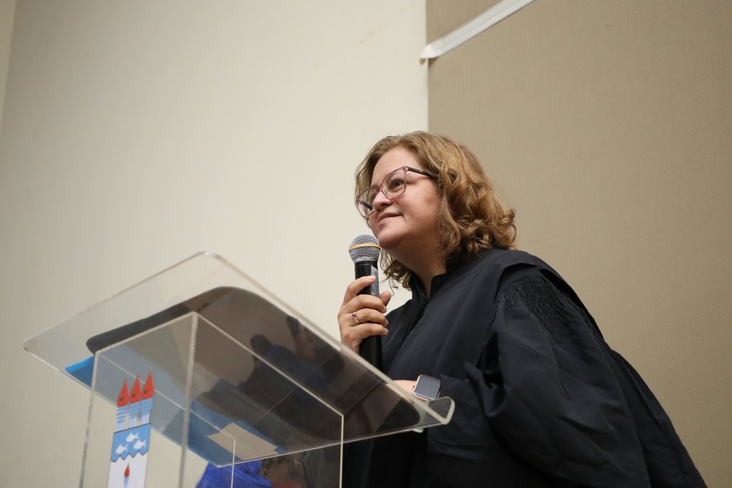 Doutor Honoris Causa \u002D Profa Cida