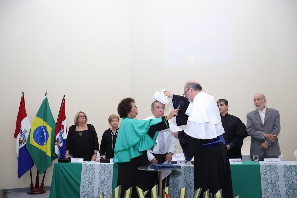 Solenidade Título Professor Emérito ICBS