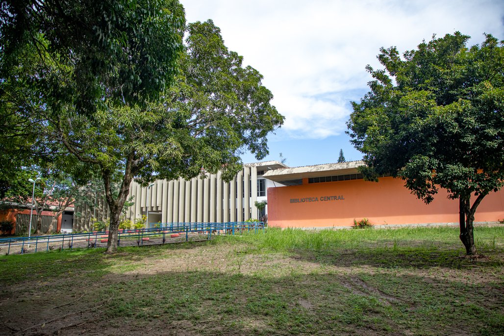 Campus A C Simões