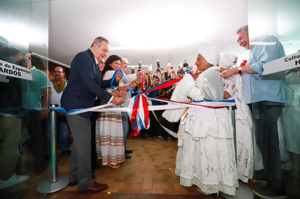 Bienal do Livro de lagoas 2025 \u002D dia 1 \u002D 31/10