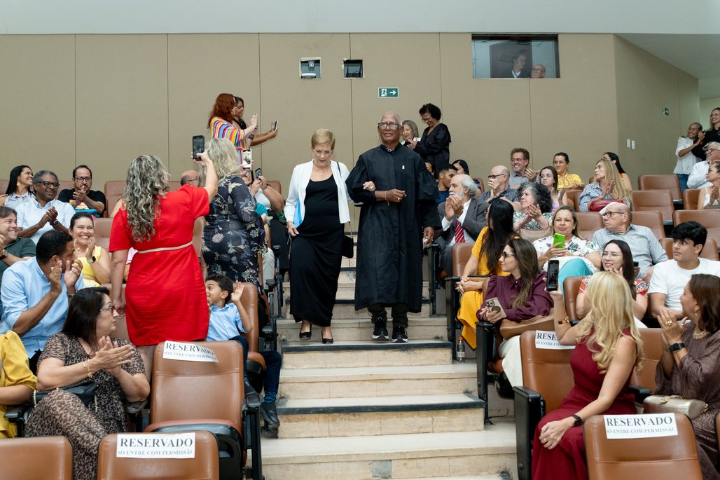 Solenidade Honoris Causa e Professoras Eméritas Enfermagem