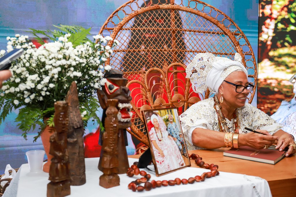 Bienal do Livro de lagoas 2025 \u002D dia 2 \u002D 01/11