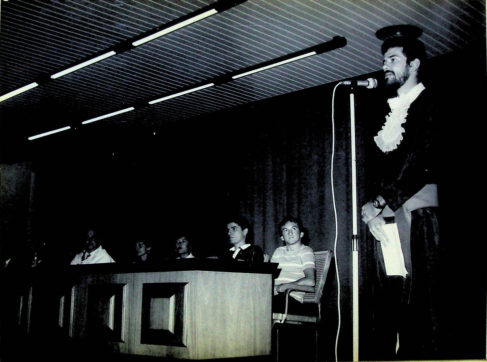 15AF49.15 \u002D 710.1 \u002D ÁLBUM VERMELHO RANHURA 2 \u002D SOLENIDADES \u002D REITOR FERNANDO GAMA