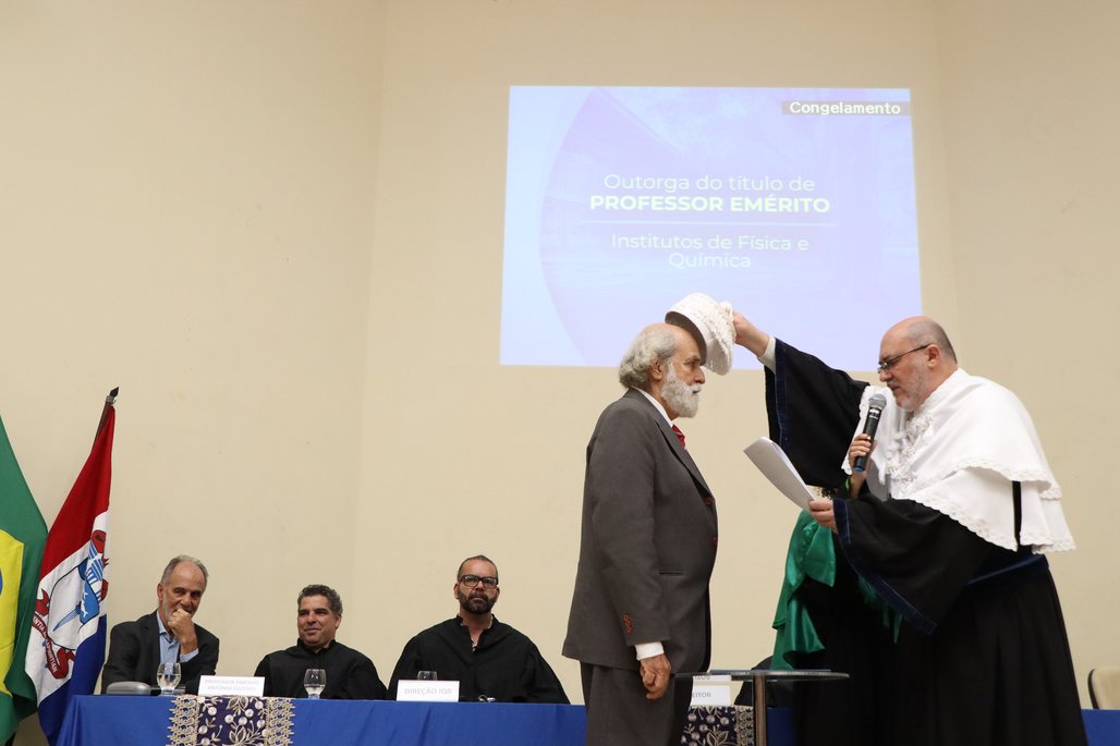Solenidade Título Professor Emérito Instituto de Física e Química