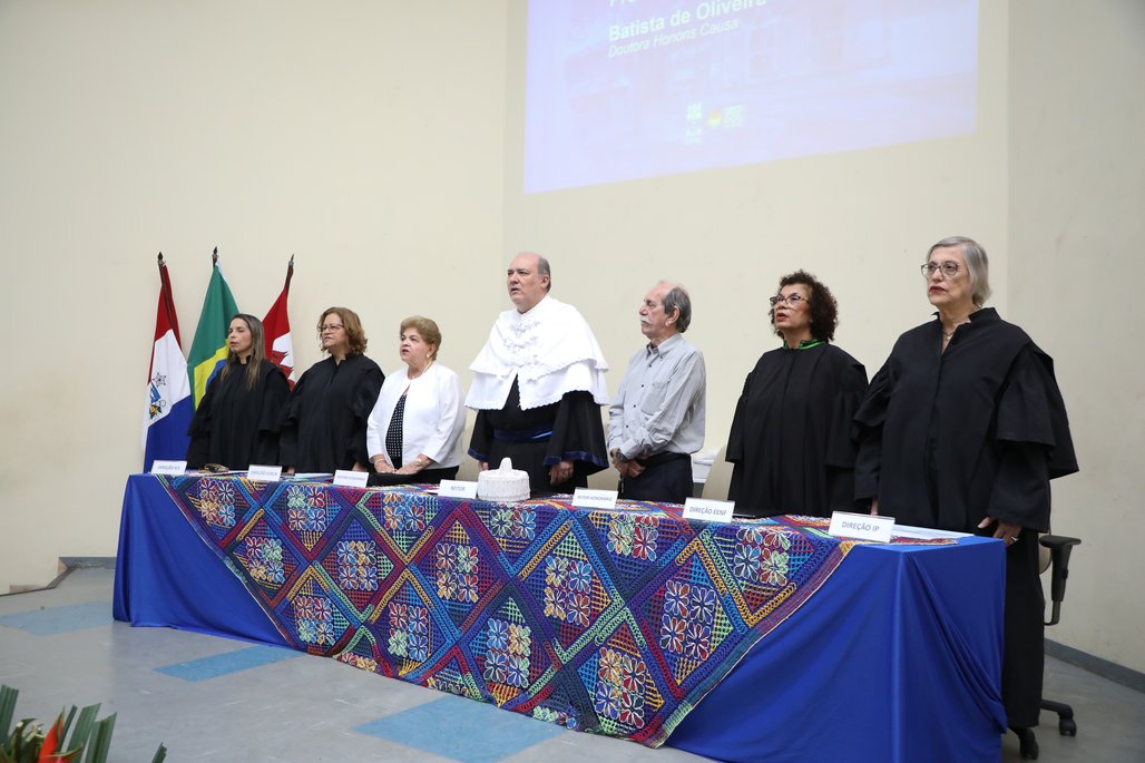 Doutor Honoris Causa \u002D Profa Cida