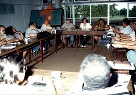 ANA DAYSE DÓREA EM REUNIÃO