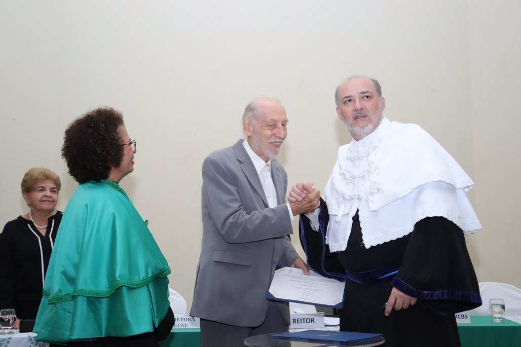 Solenidade Título Professor Emérito ICBS