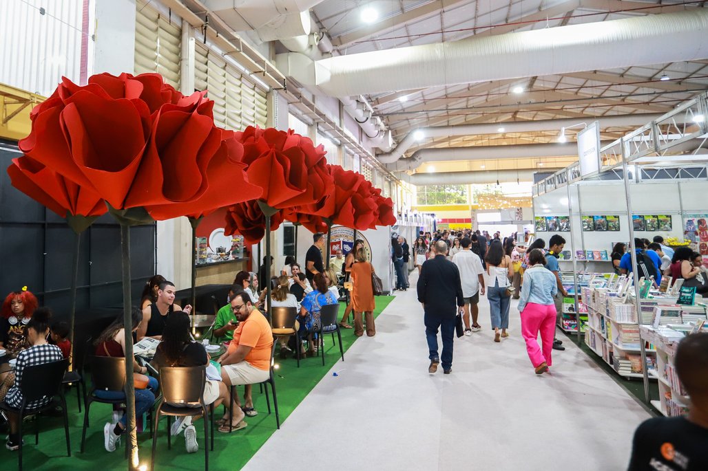 Bienal do Livro de lagoas 2025 \u002D dia 2 \u002D 01/11