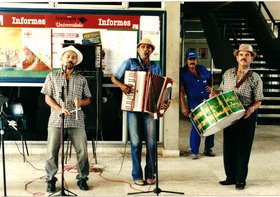 EVENTO NO PÁTIO DA REITORIA