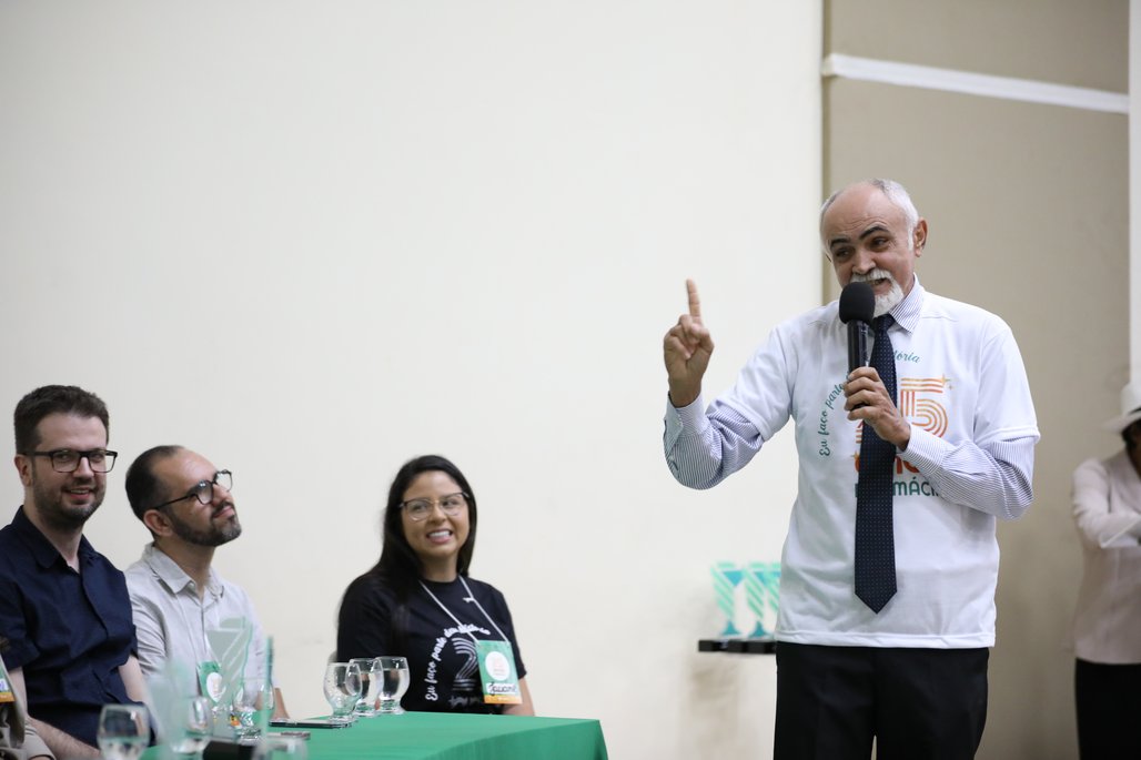 25 anos Curso Farmácia