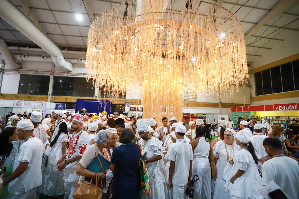 Bienal do Livro de lagoas 2025 \u002D dia 1 \u002D 31/10