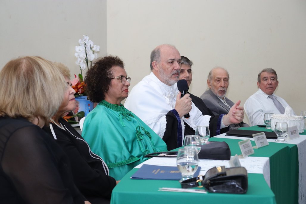 Solenidade Título Professor Emérito ICBS