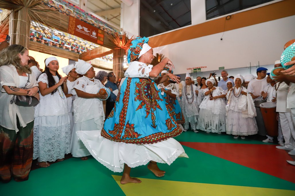 Bienal do Livro de lagoas 2025 \u002D dia 1 \u002D 31/10