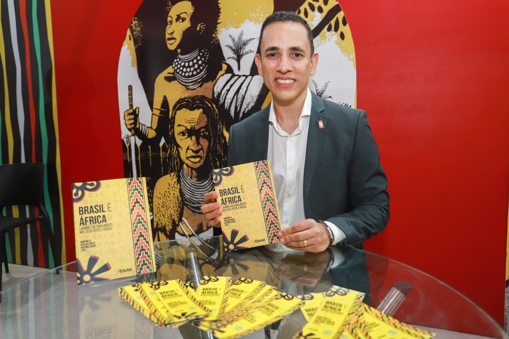 Bienal do Livro de lagoas 2025 \u002D dia 1 \u002D 31/10