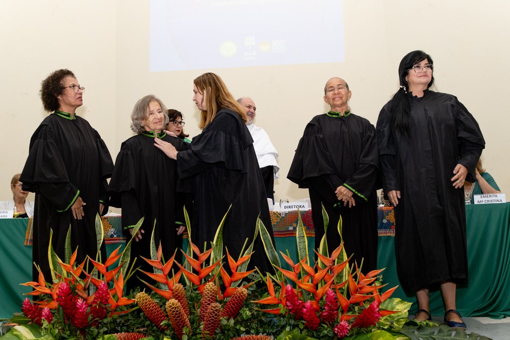 Solenidade Honoris Causa e Professoras Eméritas Enfermagem