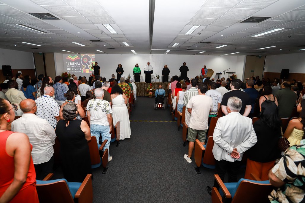Bienal do Livro de lagoas 2025 \u002D dia 2 \u002D 01/11