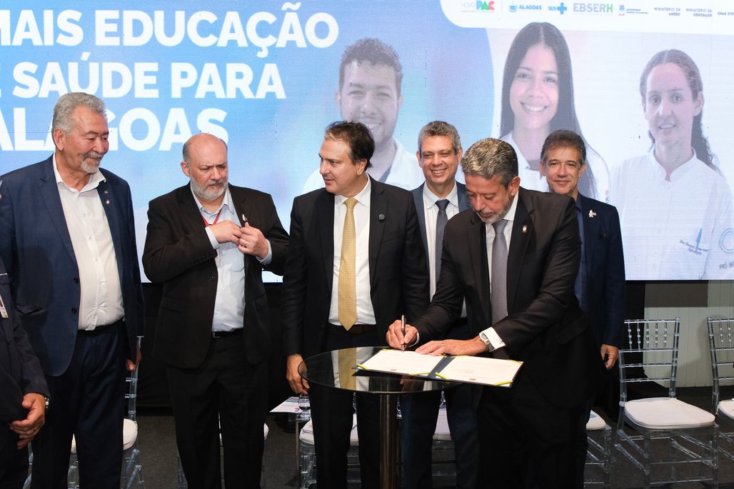 Assinatura Novo Pac \u002D Visita do Ministro da Educação, Camilo Santana.