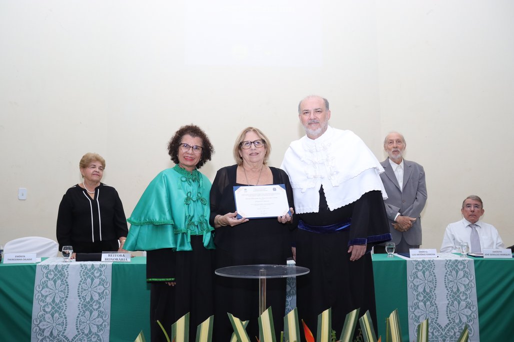 Solenidade Título Professor Emérito ICBS
