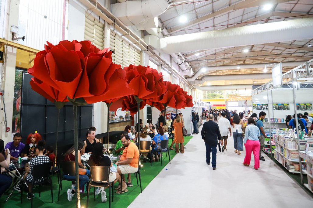 Bienal do Livro de lagoas 2025 \u002D dia 2 \u002D 01/11