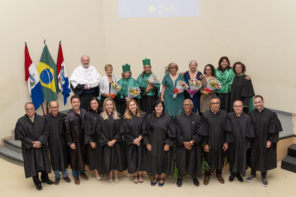 Solenidade Honoris Causa e Professoras Eméritas Enfermagem
