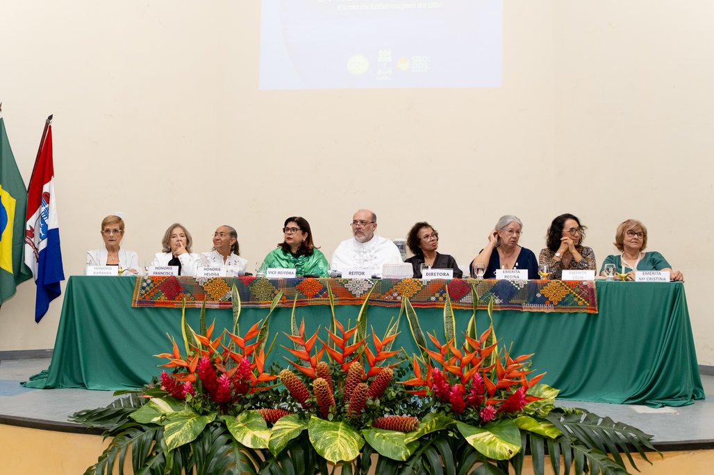 Solenidade Honoris Causa e Professoras Eméritas Enfermagem
