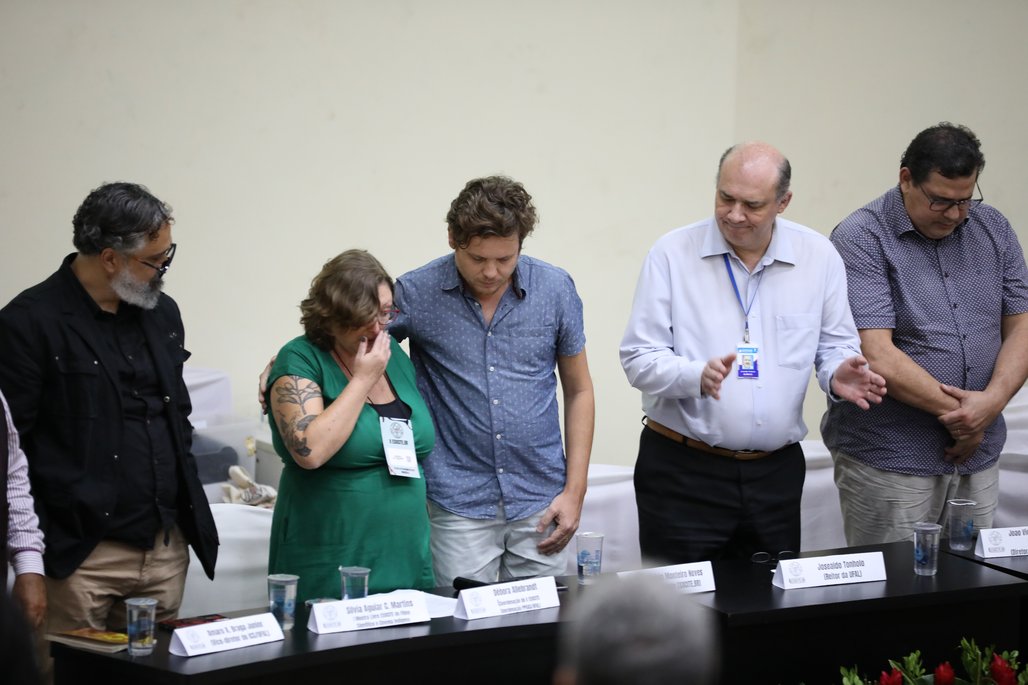 X Esocite \u002D Abertura
