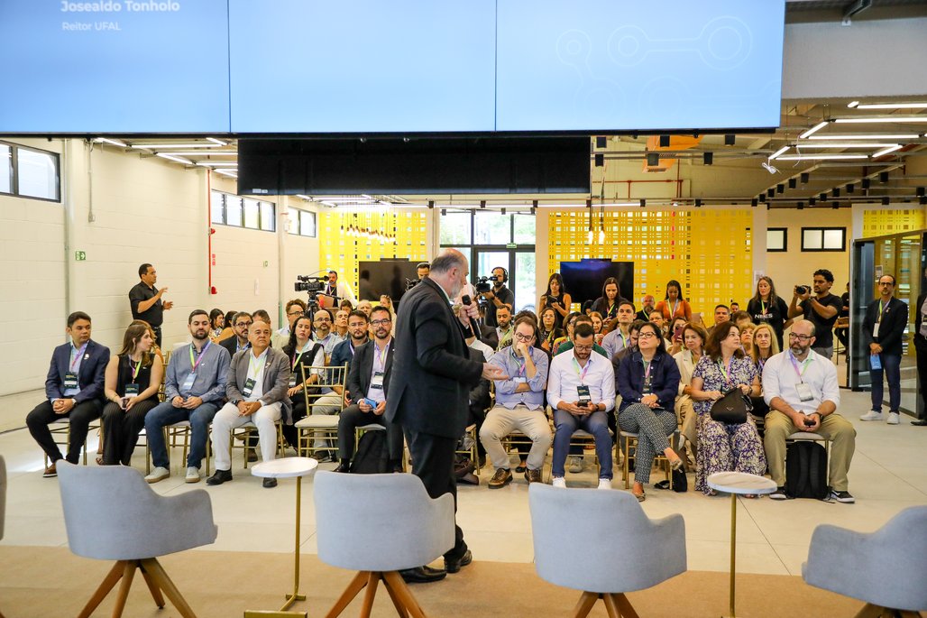 Ai.Educação/ Cátedra Unesco \u002D NEES