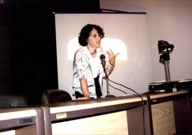 PROFESSORA MARIANNE COHEN - UNIVERSIDADE DE PARIS VII