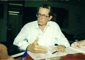PROFESSOR DOUGLAS APRATTO 2