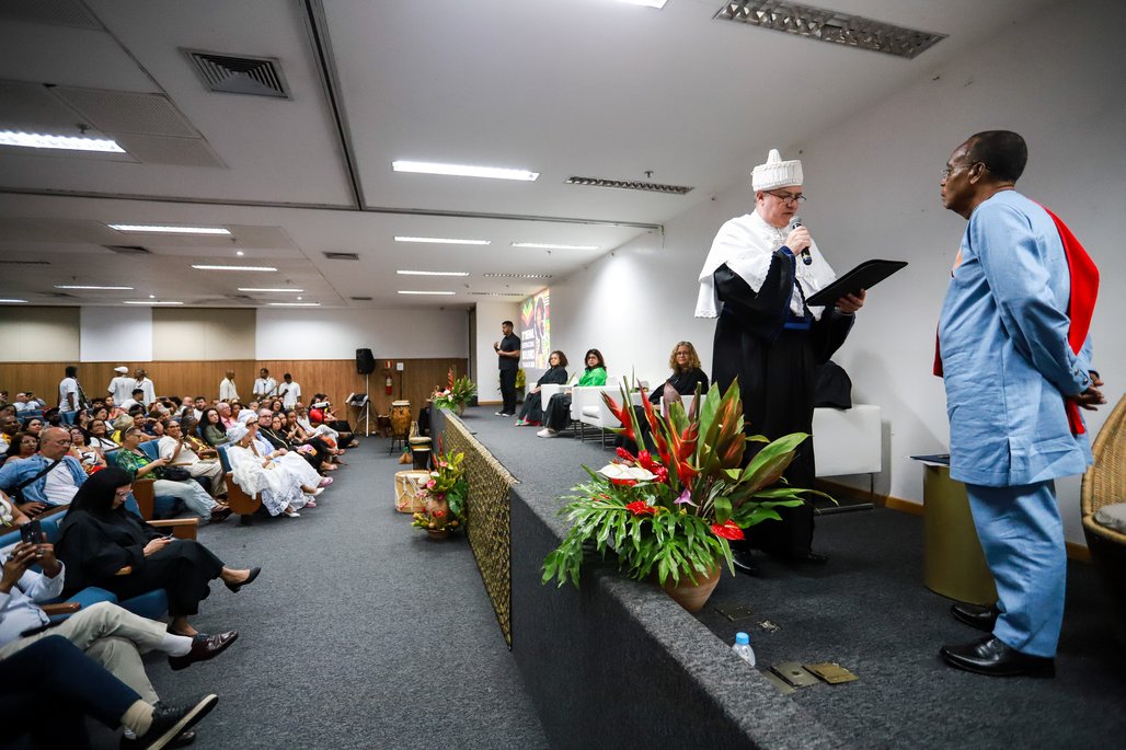 Bienal do Livro de lagoas 2025 \u002D dia 2 \u002D 01/11