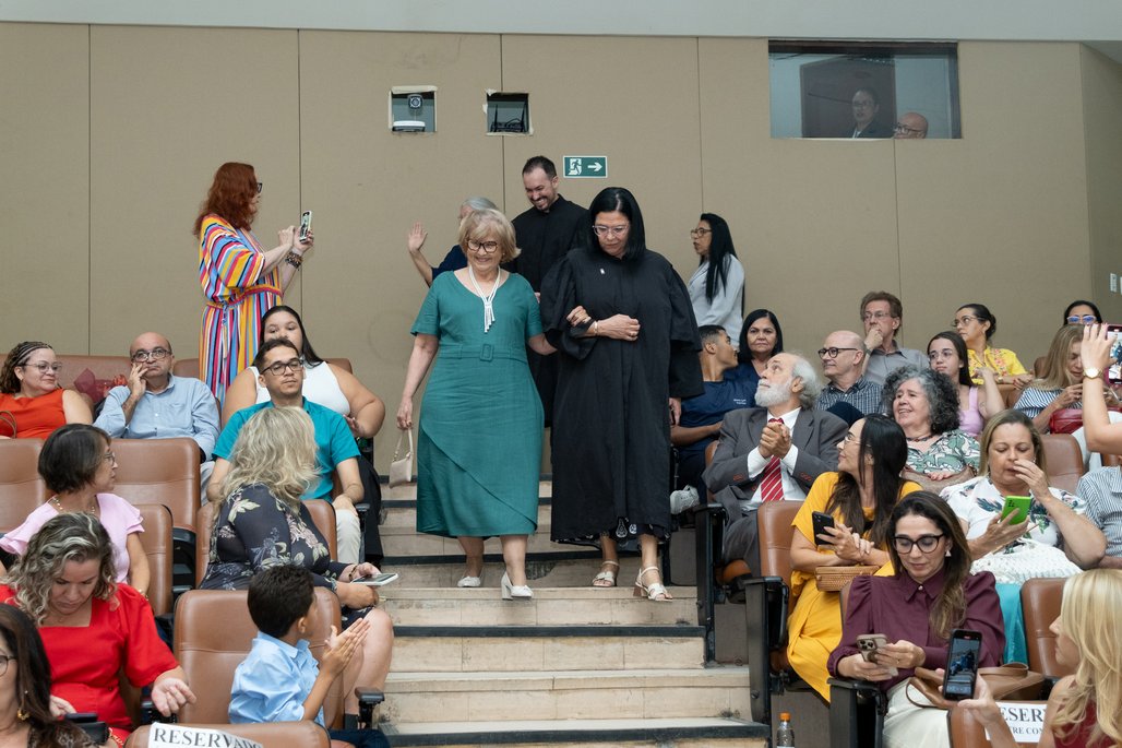 Solenidade Honoris Causa e Professoras Eméritas Enfermagem