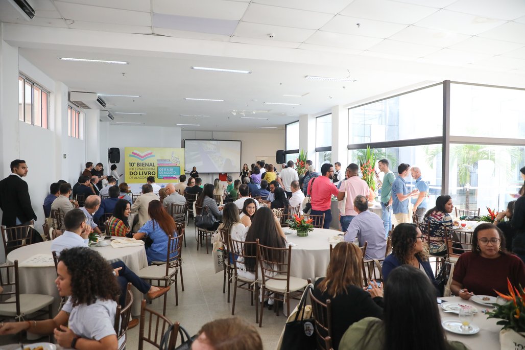 Café de lançamendo da 10ª Bienal Internacional do Livro de Alagoas
