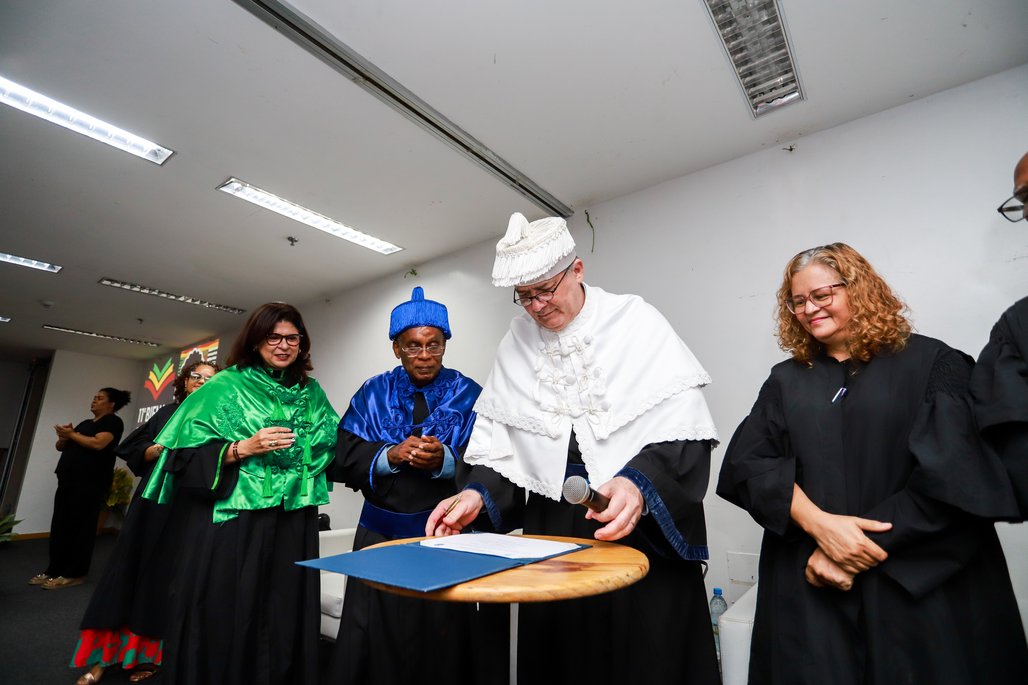 Bienal do Livro de lagoas 2025 \u002D dia 2 \u002D 01/11