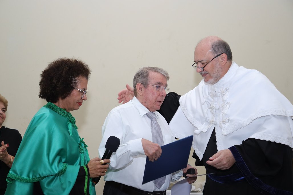 Solenidade Título Professor Emérito ICBS