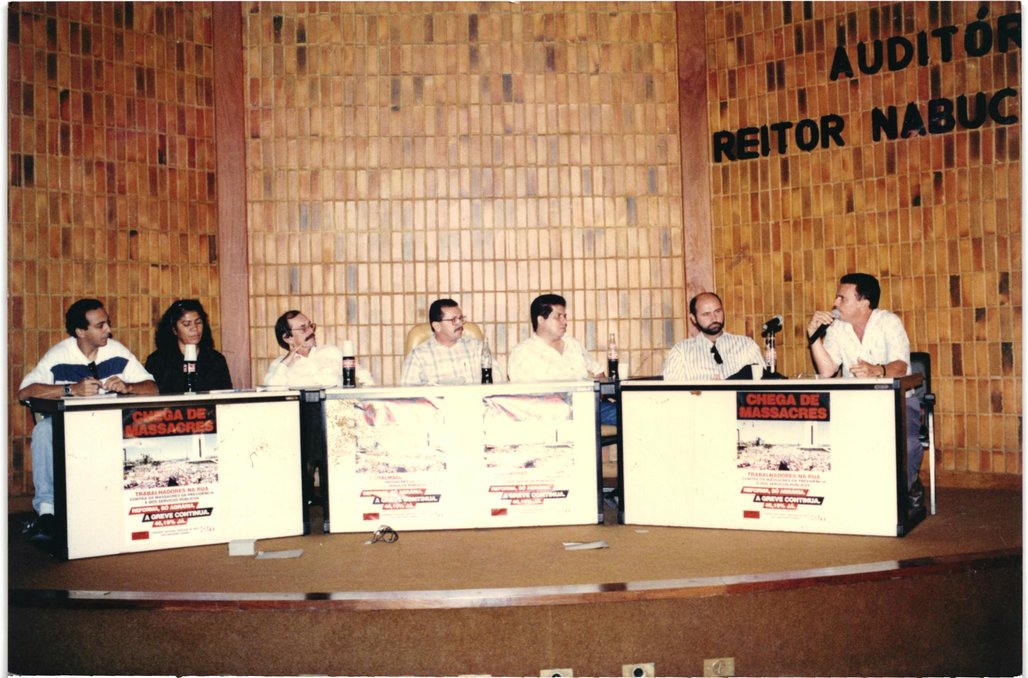 17AF49.17 \u002D 710.1 \u002D ÁLBUM COLORIDO PEQUENO 03 \u002D EVENTOS \u002D REITOR ROGÉRIO PINHEIRO