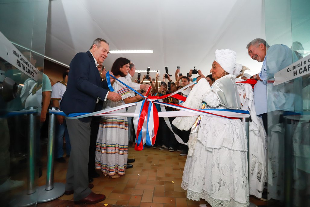 Bienal do Livro de lagoas 2025 \u002D dia 1 \u002D 31/10