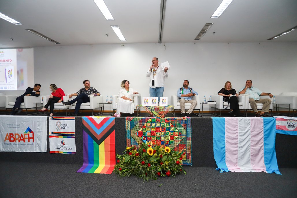 Bienal do Livro de lagoas 2025 \u002D dia 1 \u002D 31/10