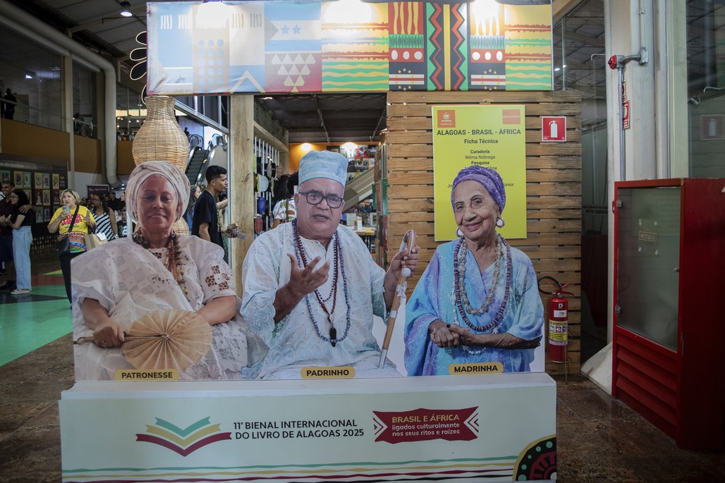 Bienal do Livro de lagoas 2025 \u002D dia 2 \u002D 01/11